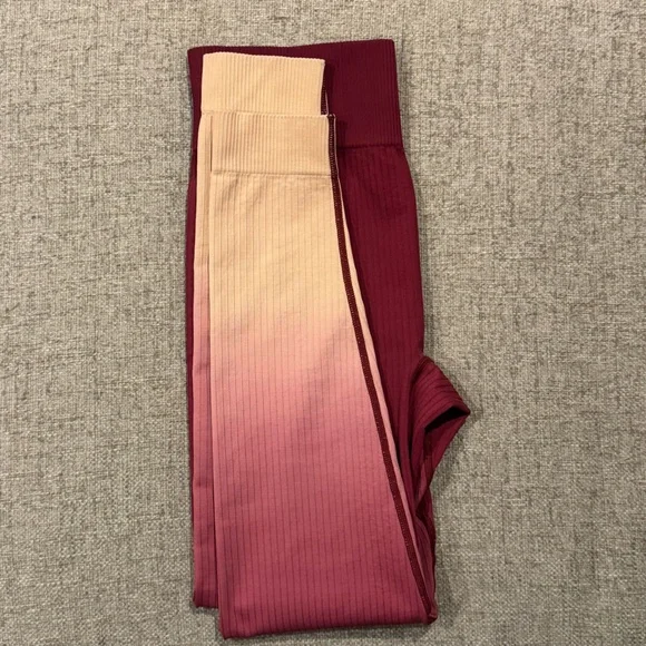 THE UPSIDE Ombre Ribbed Seamless Leggings - Burgundy/Cream - Size S (Fits 4)